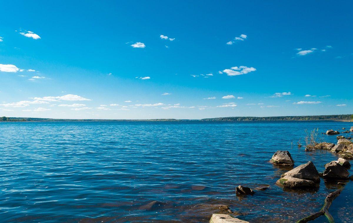 A vízpartig minden lépés aranyat ér a Balatonnál