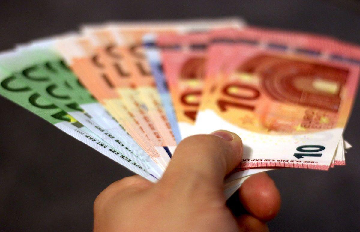 Sokadik próbálkozásra megszületett a 400 forintos euró