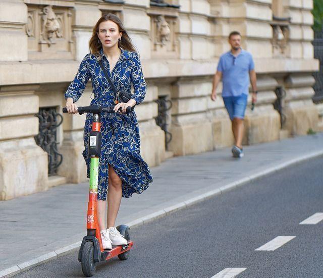 Figyelem, hamarosan jön a kötelező biztosítás az elektromos rollerekre