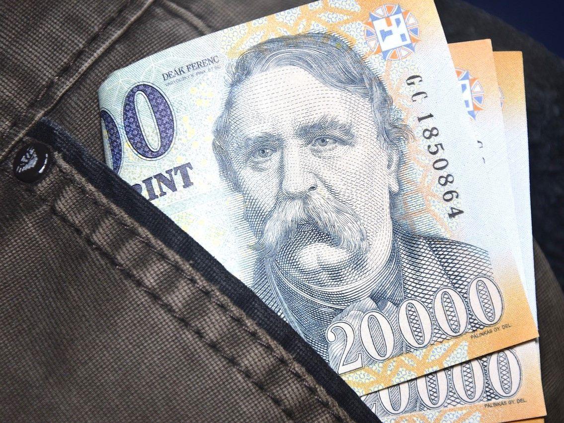 Javult a magyarok fizetőképessége, több kölcsönt vesznek fel